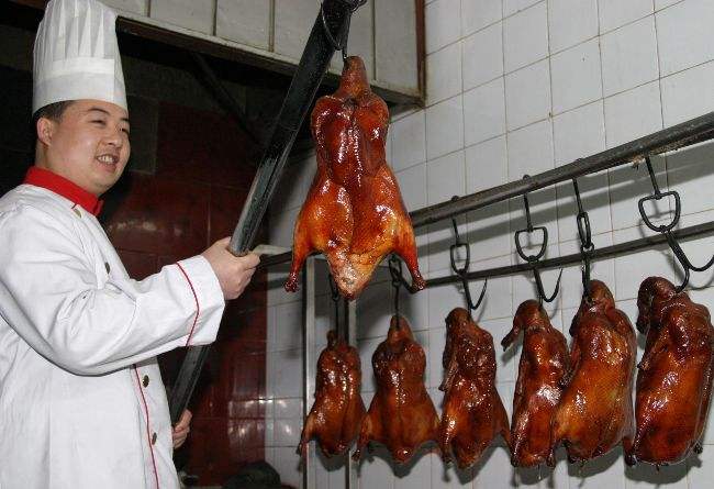 北京小吃历史悠久 北京烤鸭被誉为天下鲜味